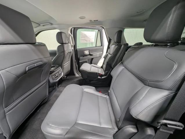 New 2027 Star White Metallic Tri-Coat Ford Active image 44