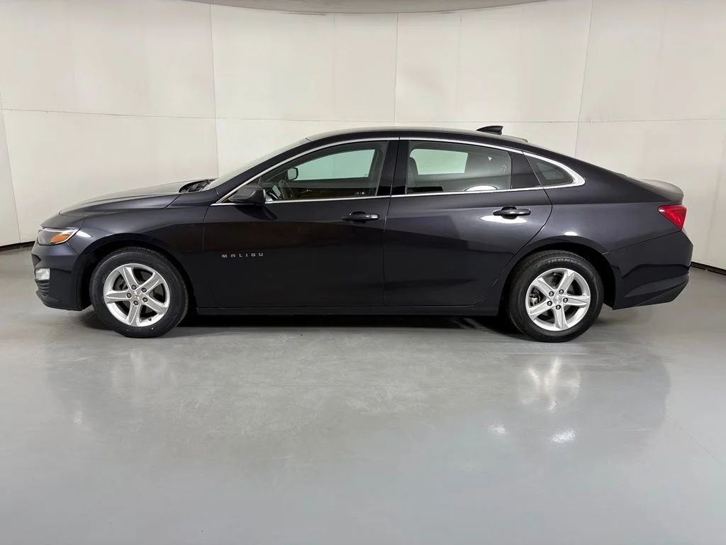 Used 2023 Gray Chevrolet LT image 5