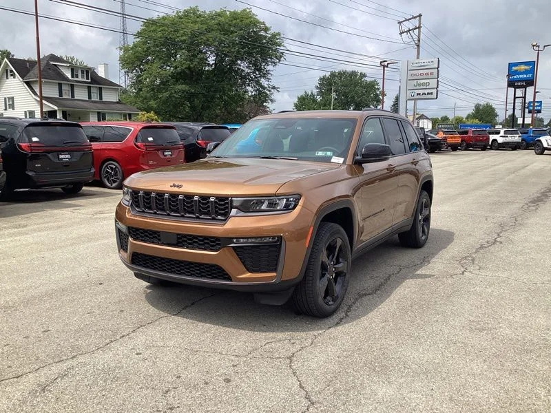New 2026 Copper Shino Metallic Clear-Coat Exterior Paint Jeep Limited image 3