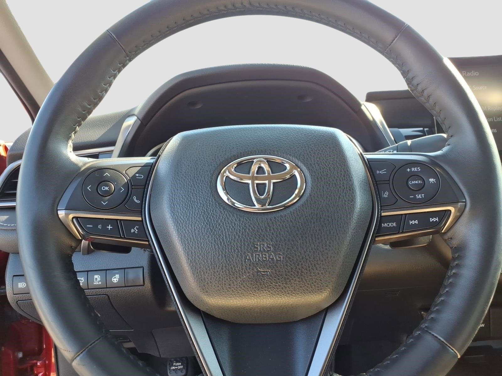 2023 Toyota Camry SE - Photo 18