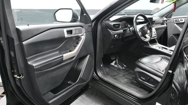 Used 2023 Black Ford XLT image 24