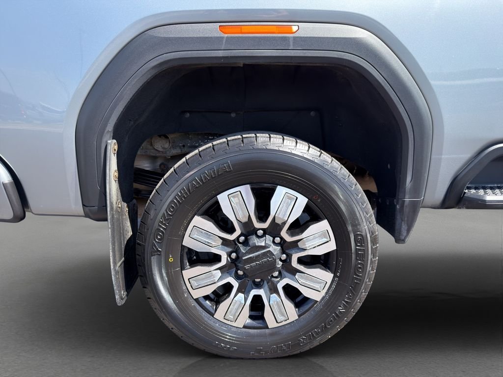 Used 2024 Silver GMC Denali image 24