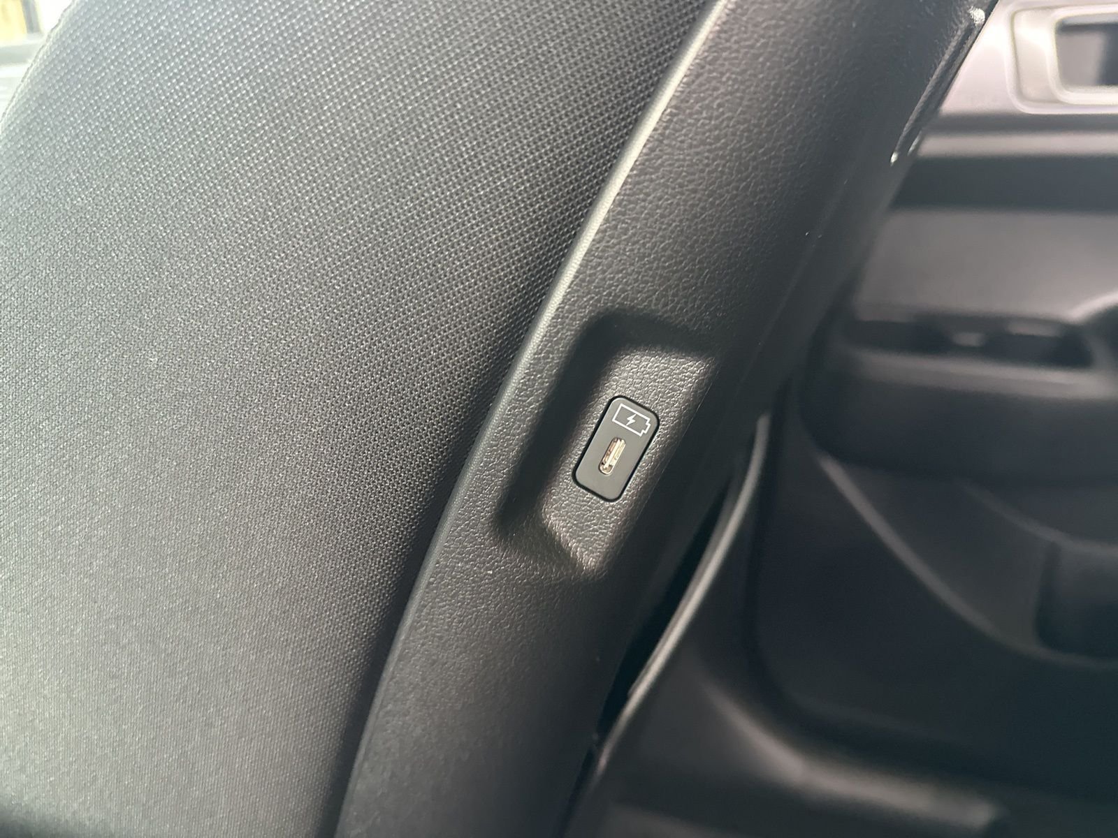 2025 Hyundai Santa Fe SE - Photo 21