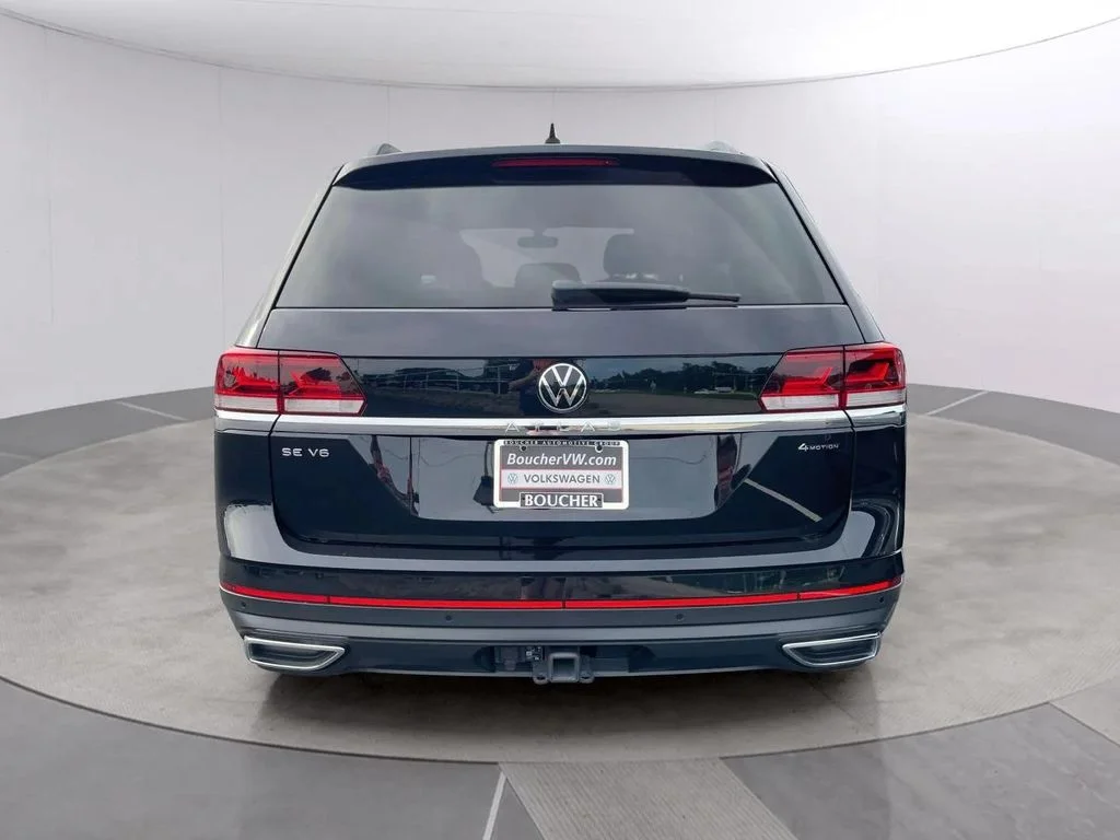 Used 2023 Deep Black Pearl Volkswagen 3.6L V6 SE w/Technology image 4