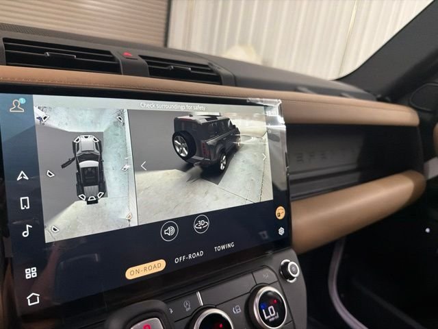 New 2026 Fuji White Land Rover S image 33