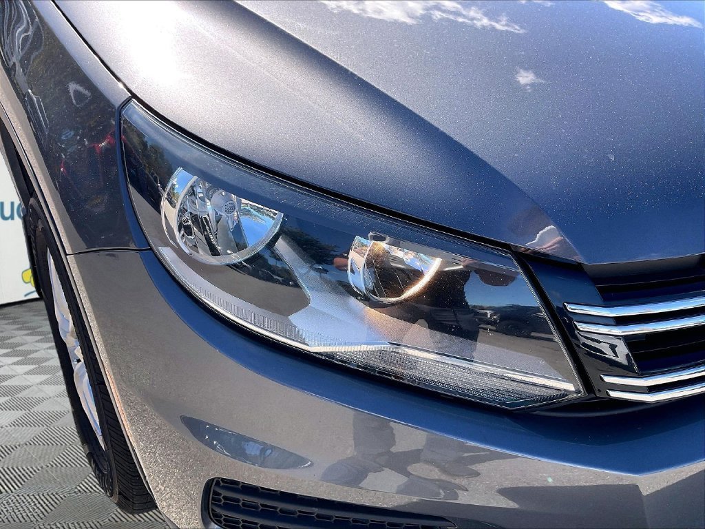 Used 2016 Pepper / Gray Volkswagen S image 29