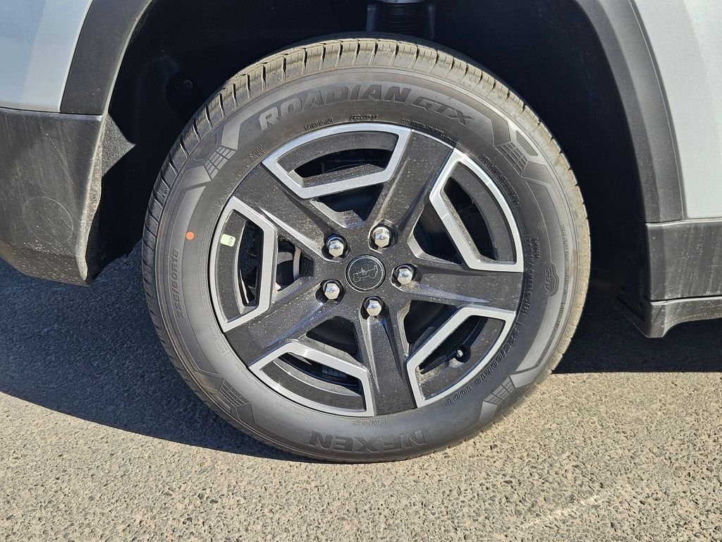 New 2026 Silver Zynith Clearcoat Jeep Laredo image 9