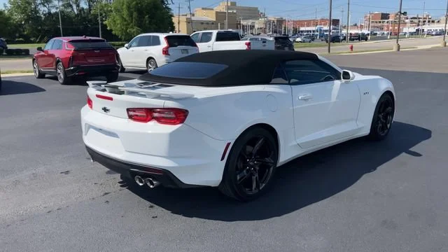 2022 Chevrolet Camaro LT1 - Photo 8