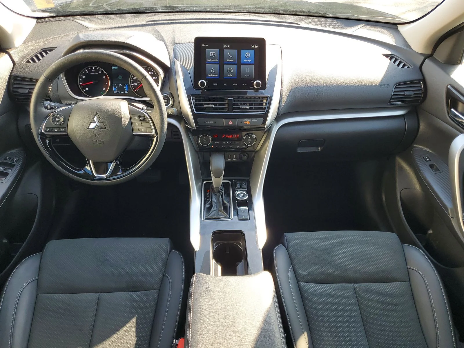 2024 Mitsubishi Eclipse Cross SE - Photo 25