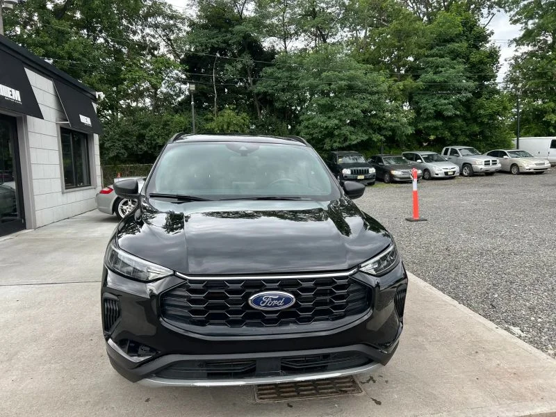 Used 2025 Black Ford ST-Line Sport Utility 4D image 18