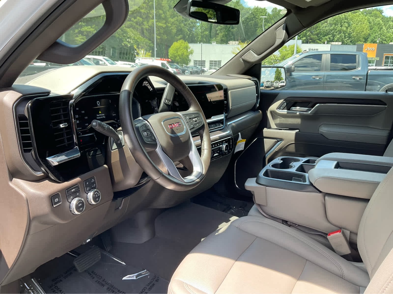 Used 2024 Summit White GMC SLT image 14
