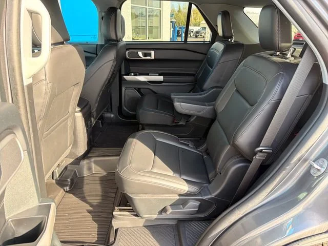 Used 2024 Gray Ford XLT image 29