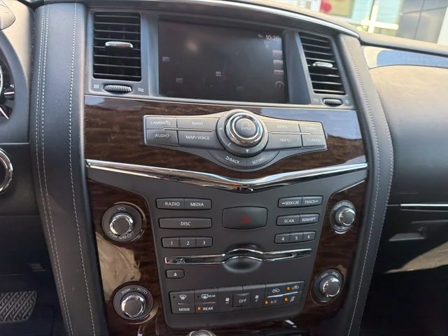 Used 2018 White Nissan SL image 15