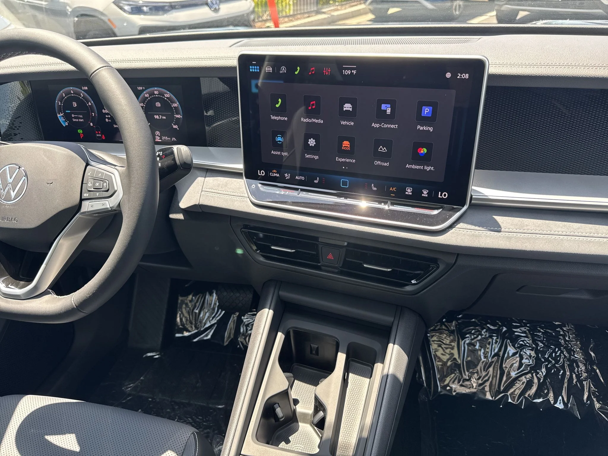 New 2026 Monterey Blue Pearl Volkswagen SE image 24