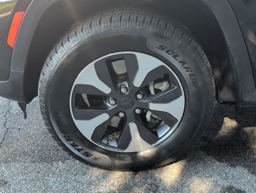 Used 2024 Black Jeep 4xe image 11