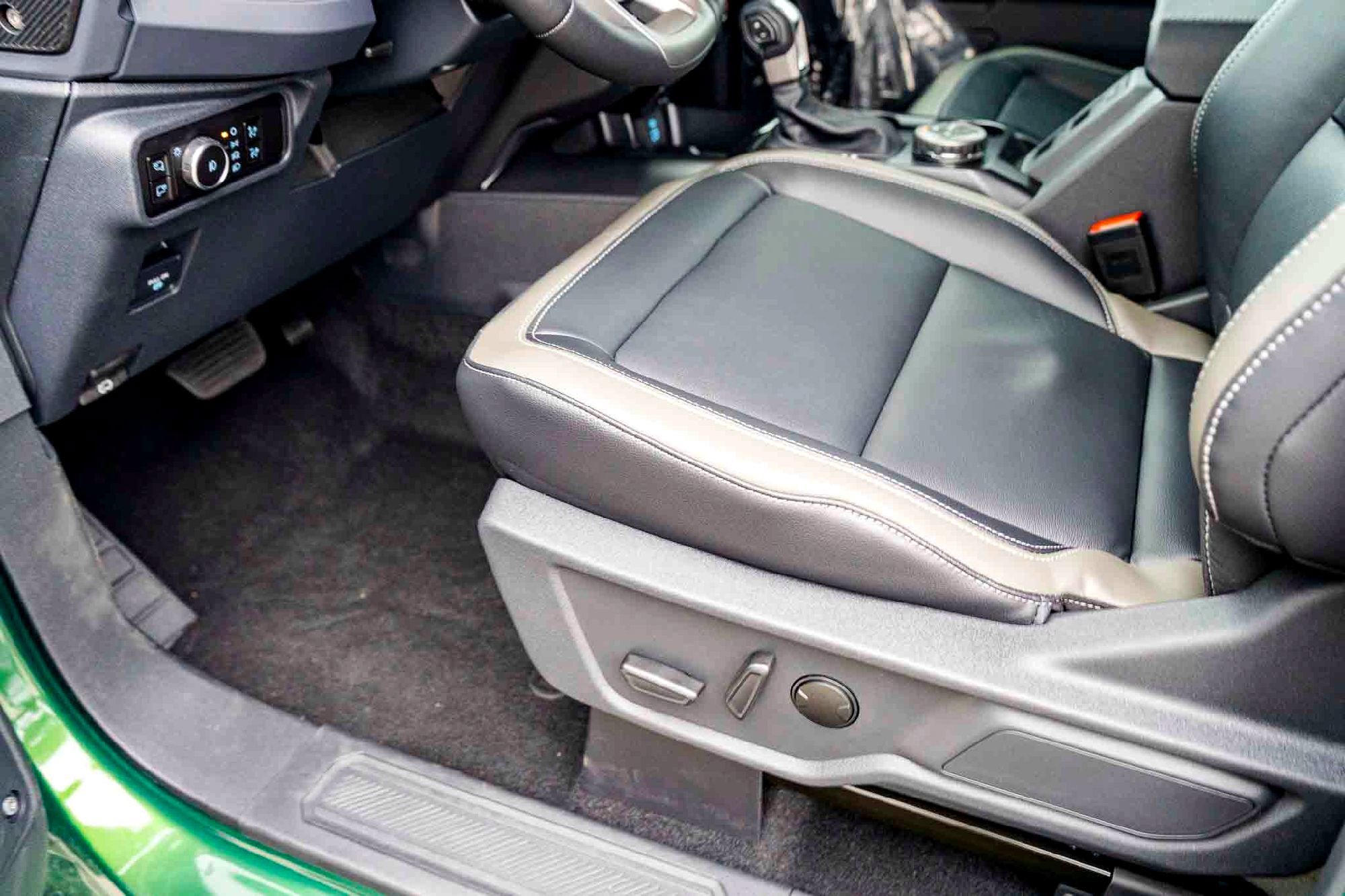New 2025 Eruption Green Metallic Ford Outer Banks image 11