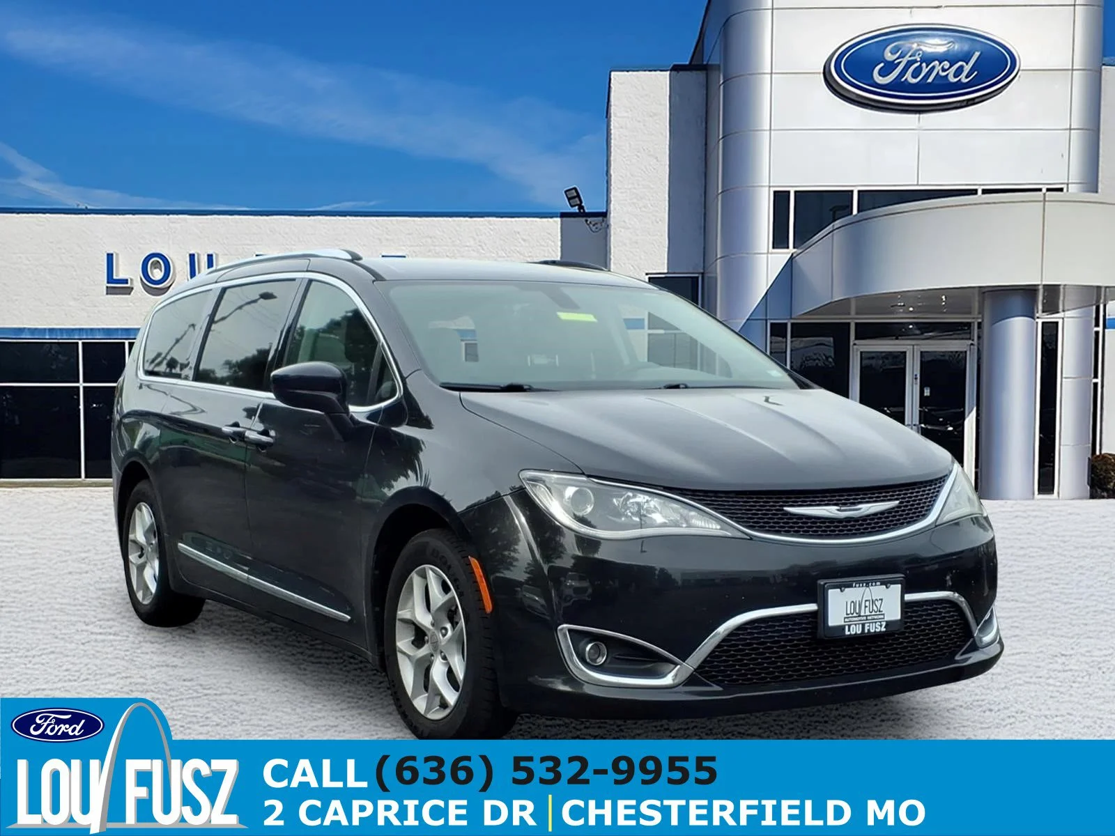 2017 Chrysler Pacifica Touring-L Plus's photo