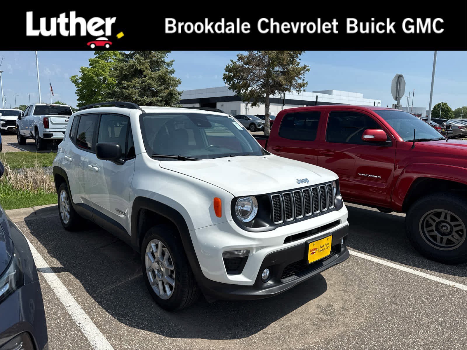 2023 Jeep Renegade Latitude 4x4's photo