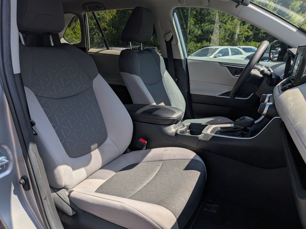 Used 2021 Silver Toyota XLE image 28