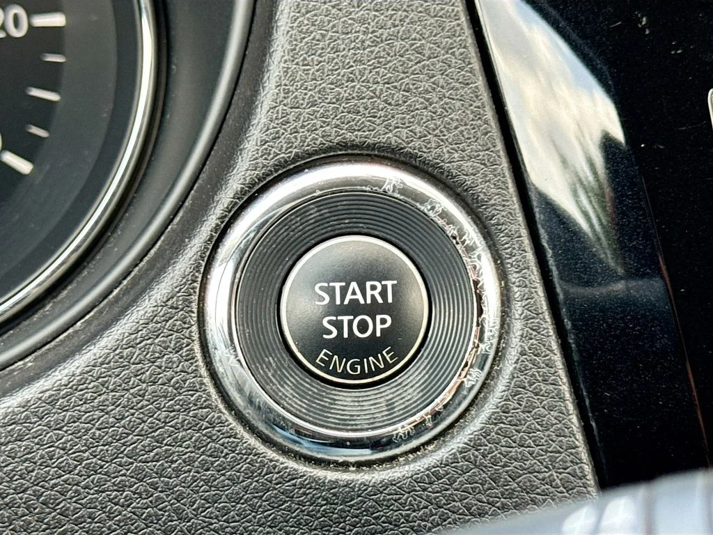 Used 2017 Red Nissan SV image 18