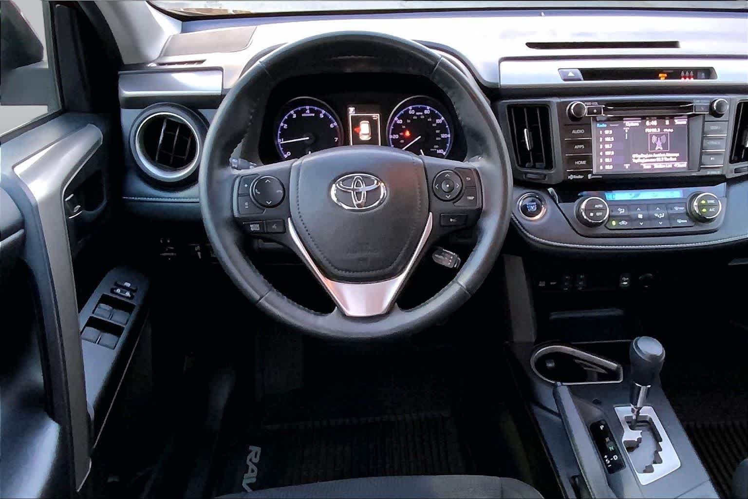 Used 2018 Ruby Flare Pearl Toyota XLE image 6