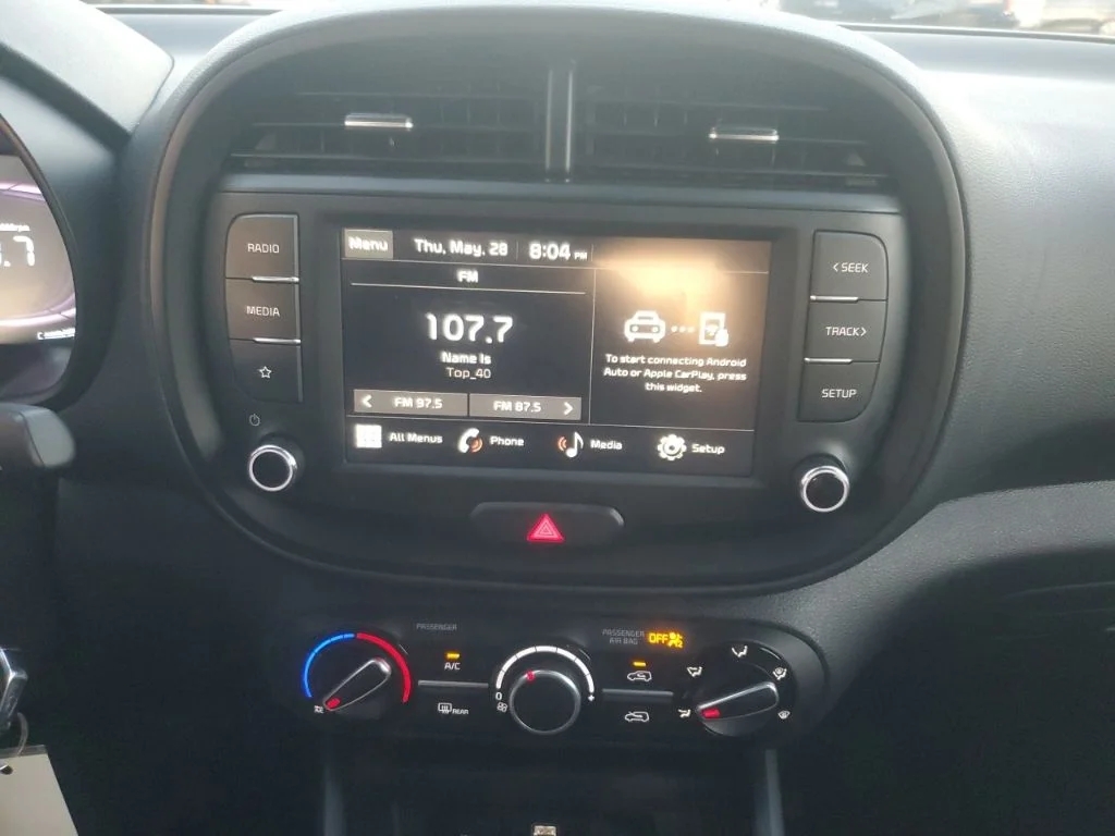 Used 2025 White Kia LX image 19