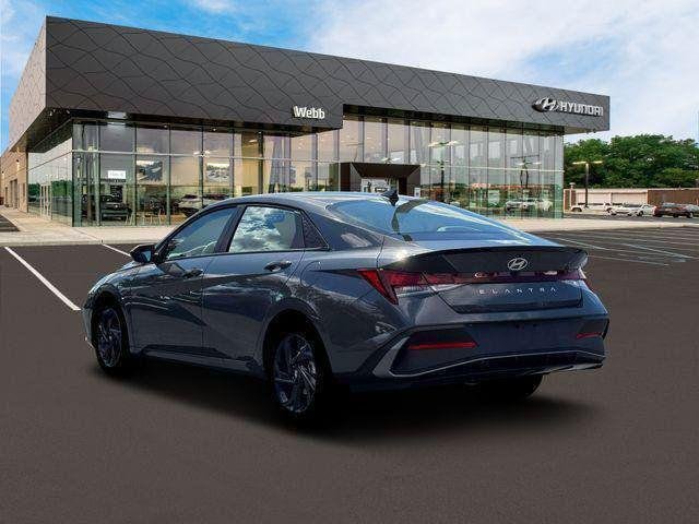 New 2026 Gray Hyundai SEL Sport image 5