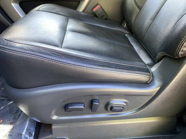 Used 2019 Black Nissan SL image 19