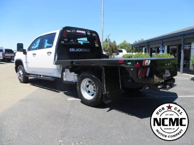 Used 2025 White Chevrolet Work Truck image 3