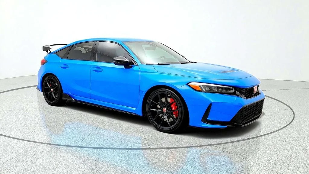 Used 2023 Boost Blue Pearl Honda Manual image 3
