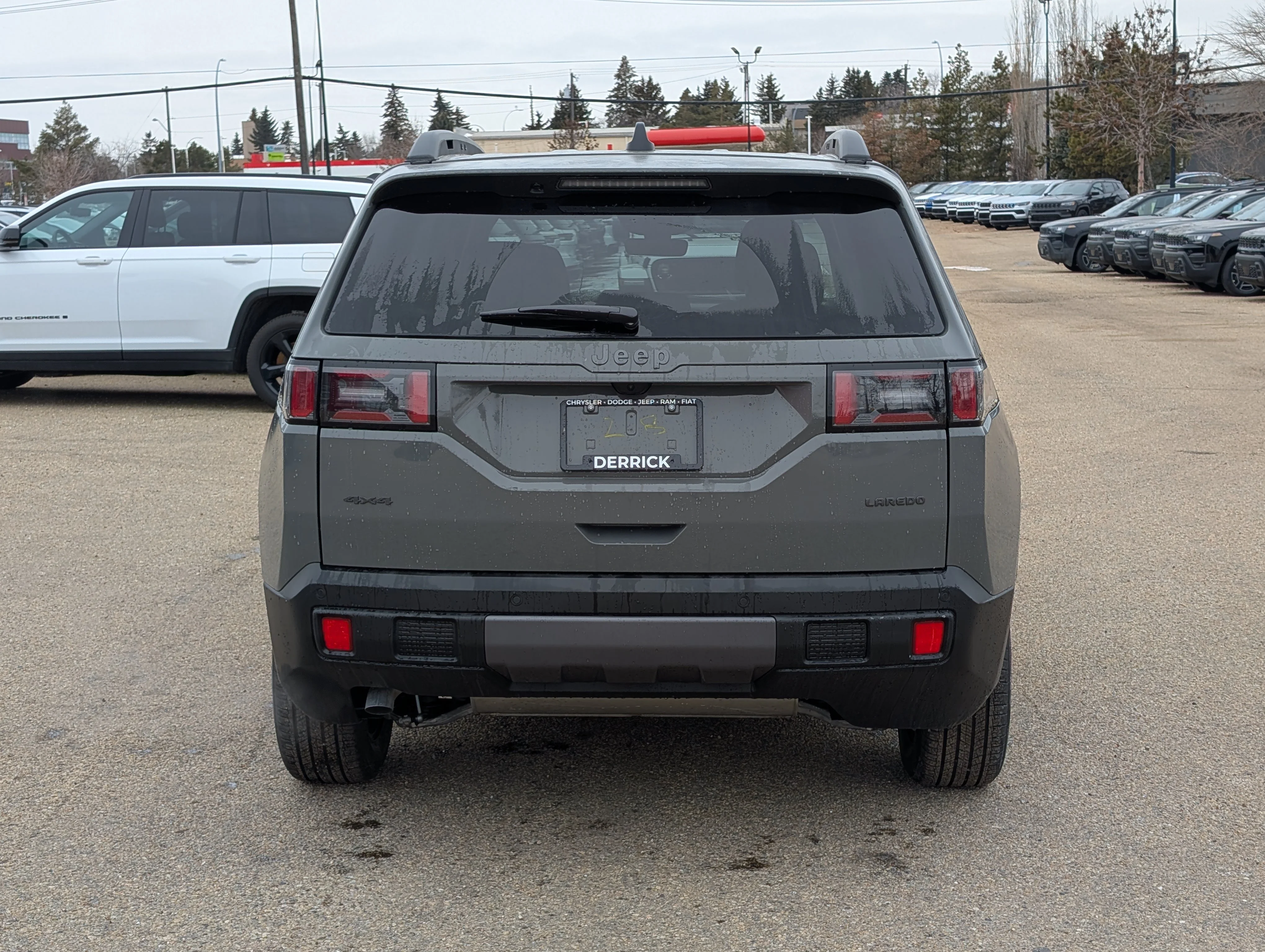 New 2026 Sting-Grey Jeep Laredo image 5