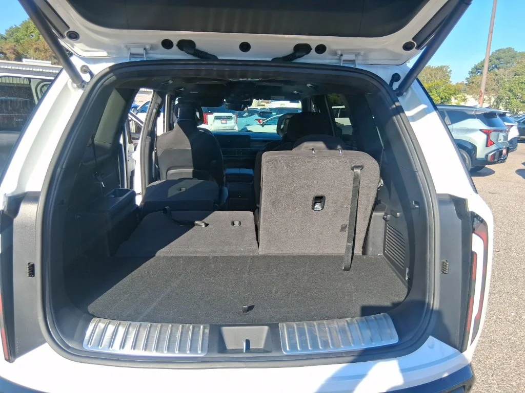Certified Used 2027 White Kia X-Line SX-Prestige image 20