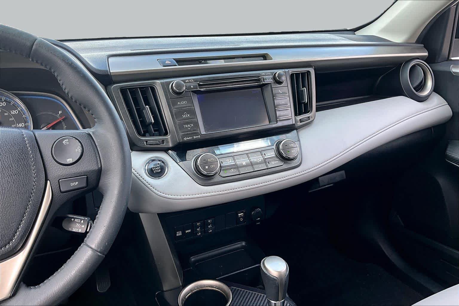 Used 2013 Blizzard Pearl Toyota Limited image 7