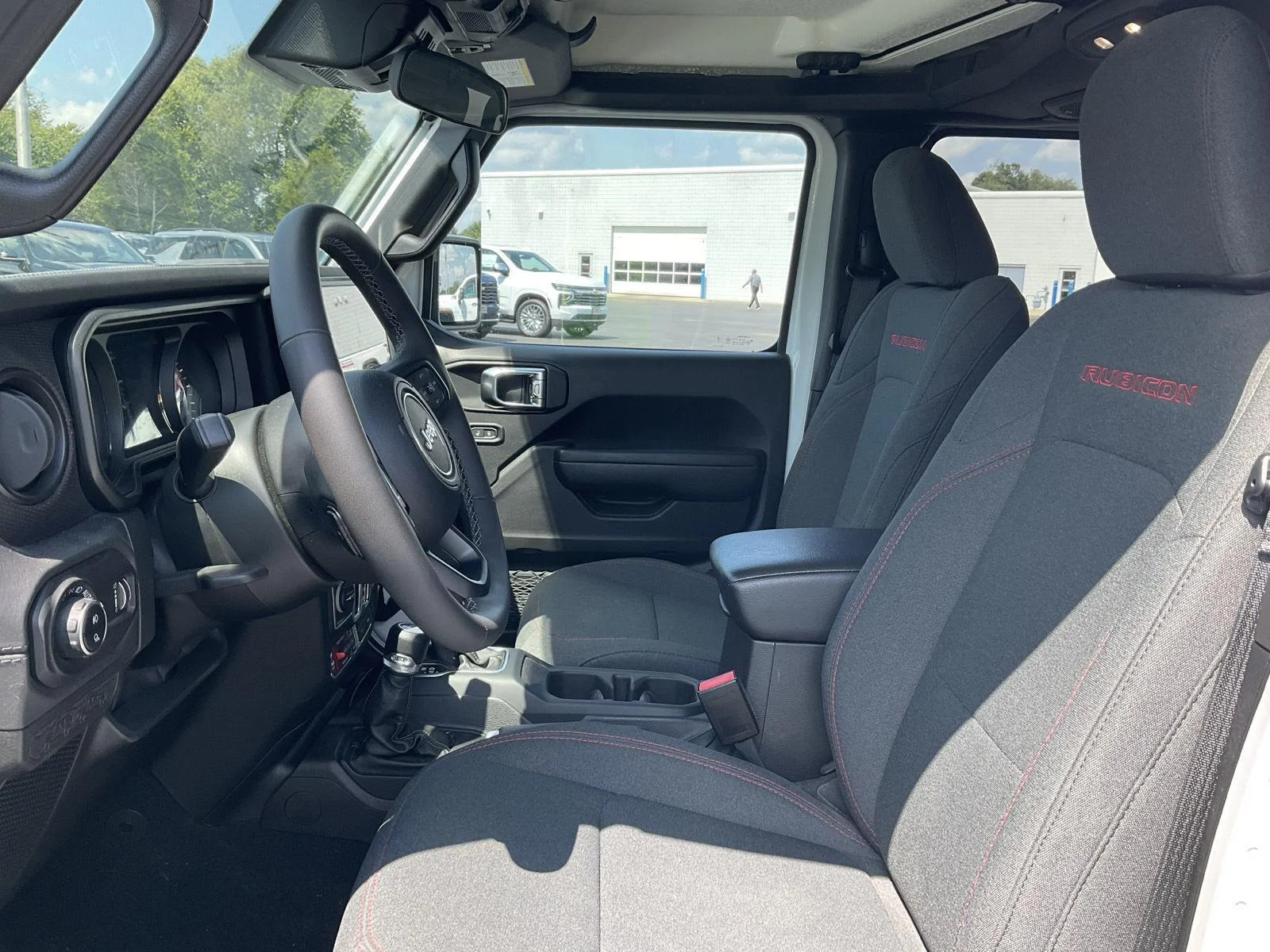 Used 2025 Bright White Clearcoat Jeep Rubicon image 9
