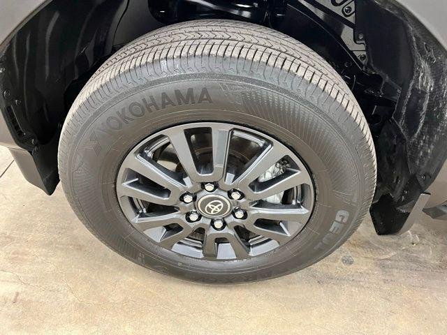 Used 2025 ICE CAP Toyota  image 17