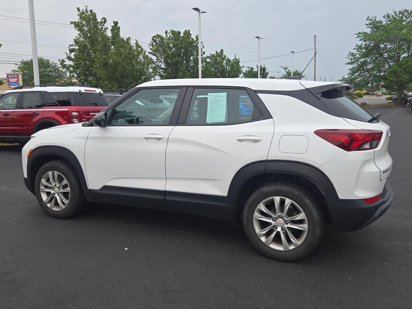 Used 2021 Summit White Chevrolet LS image 3