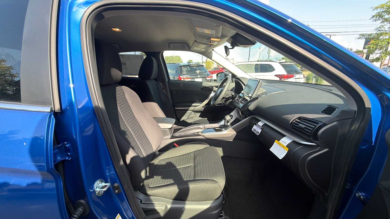 New 2026 Lightning Blue Metallic Mitsubishi LE 1.5T S-AWC image 21