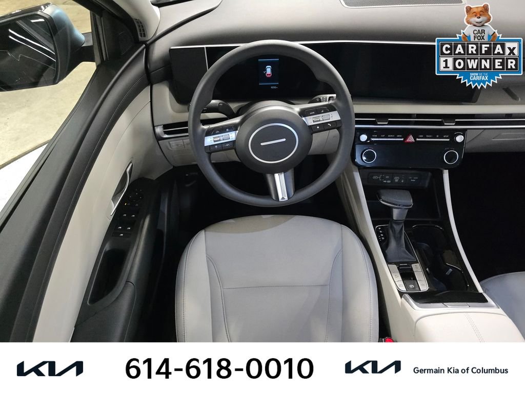 Used 2025 Black Hyundai SEL image 17