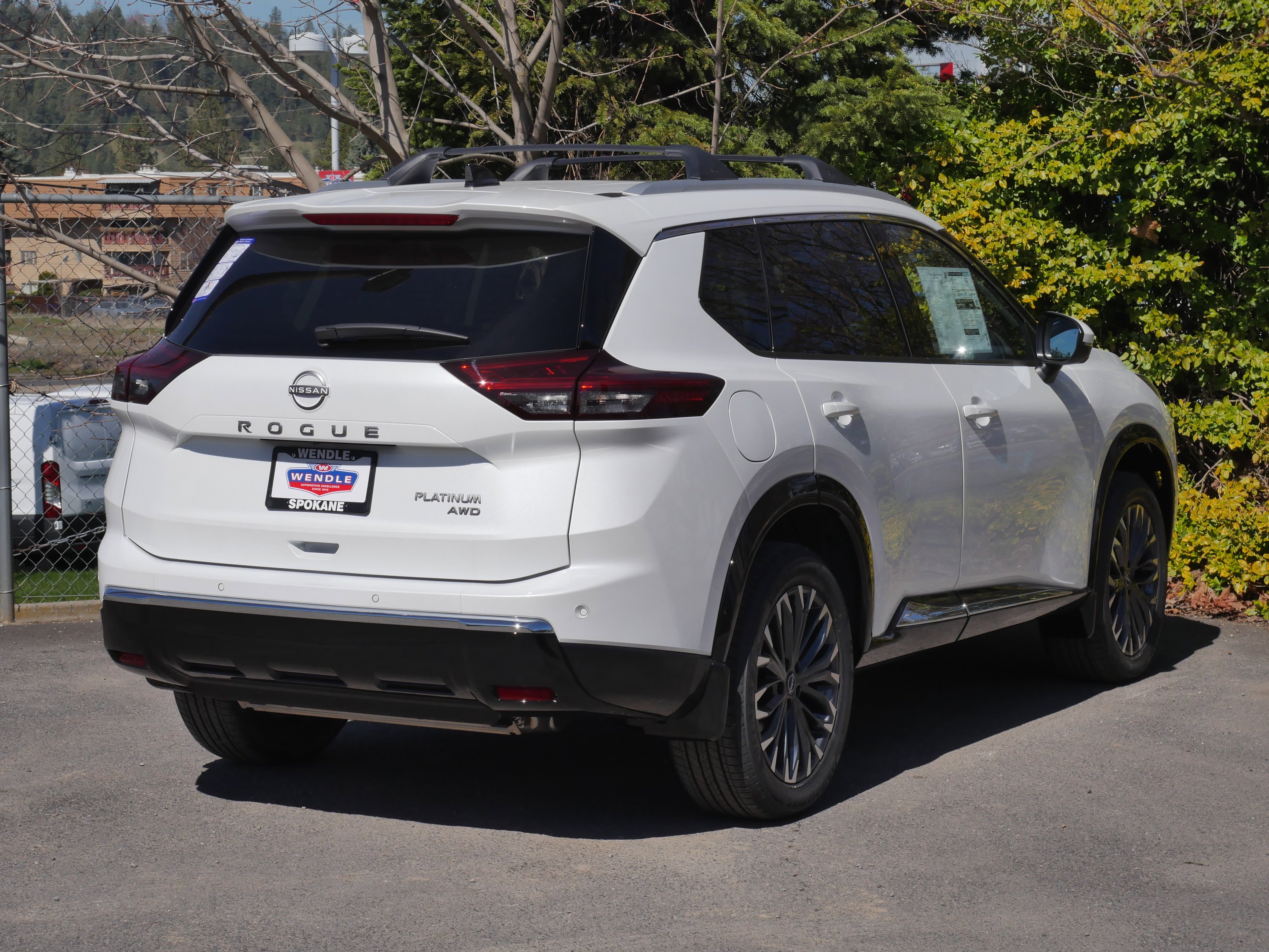 New 2026 Everest White Pearl TriCoat Nissan Platinum image 25