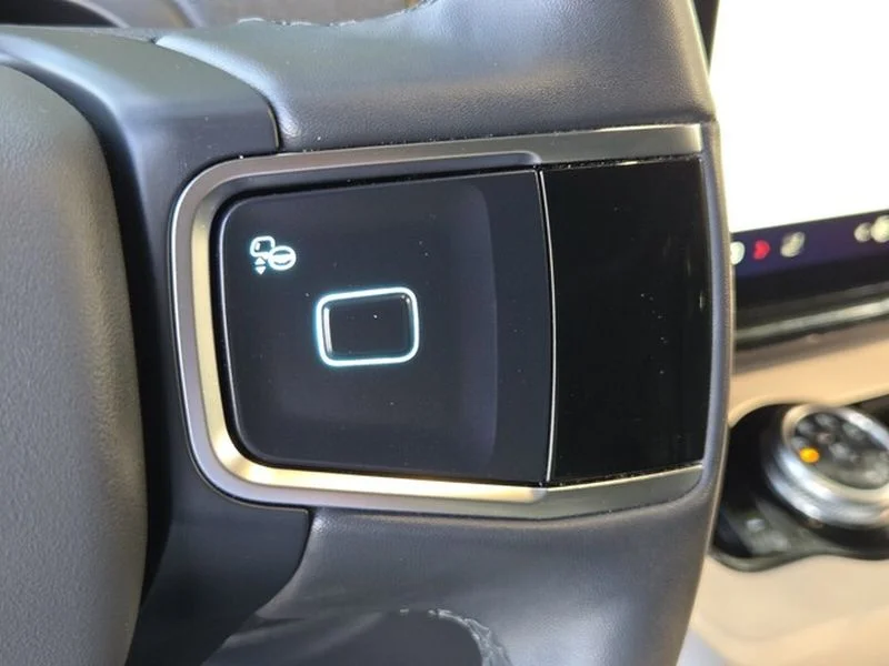 Certified Used 2025 Oxford White Ford Active image 26