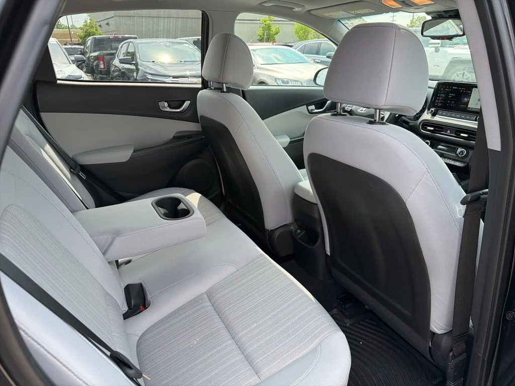 Used 2023 Black Hyundai SEL image 22