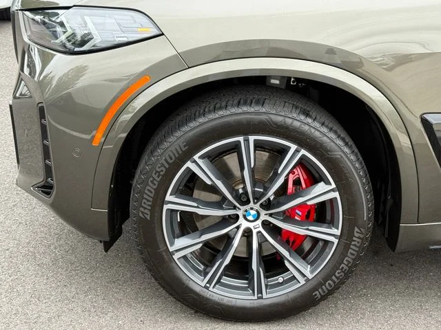Certified Used 2024 Manhattan Green Metallic BMW xDrive40i image 10