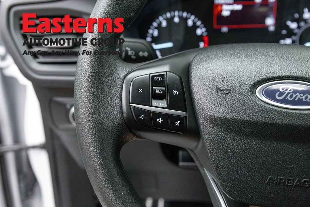 Used 2022 White Ford SE image 14