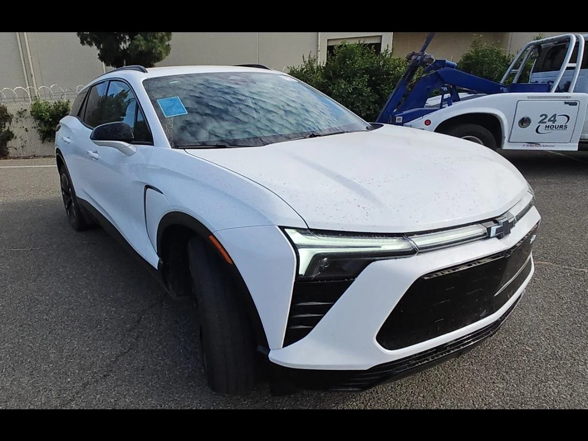 Used 2024 Summit White Chevrolet RS image 14