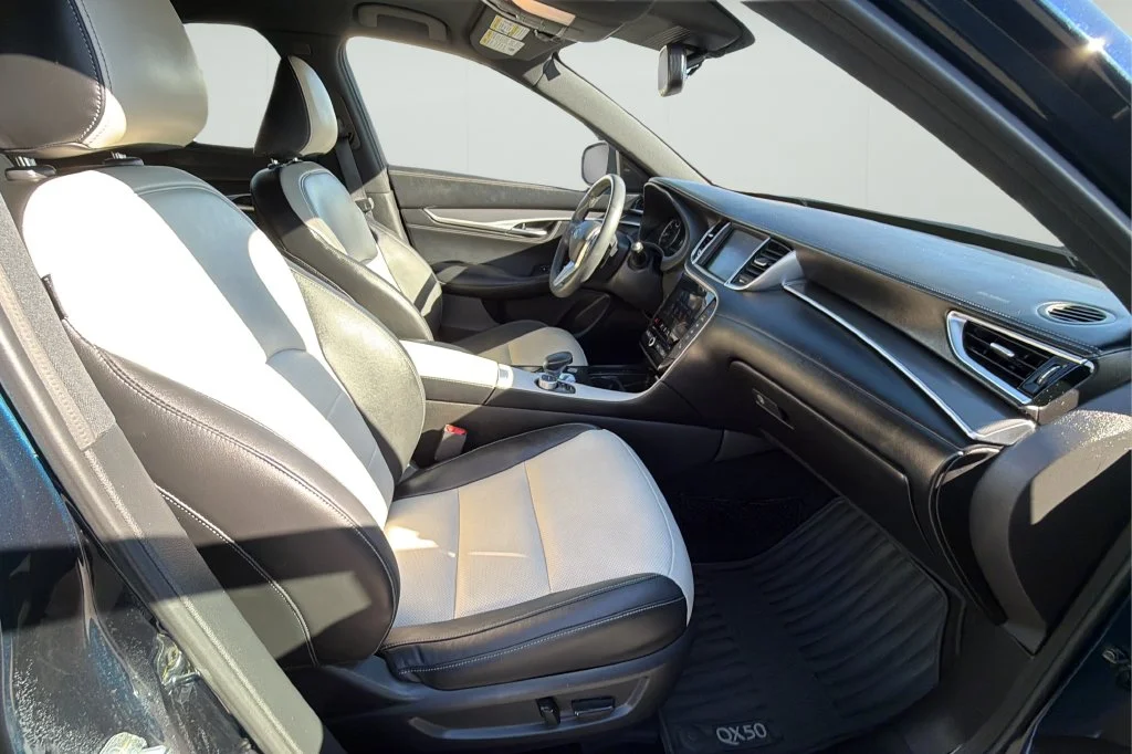 Used 2023 Blue INFINITI LUXE image 14