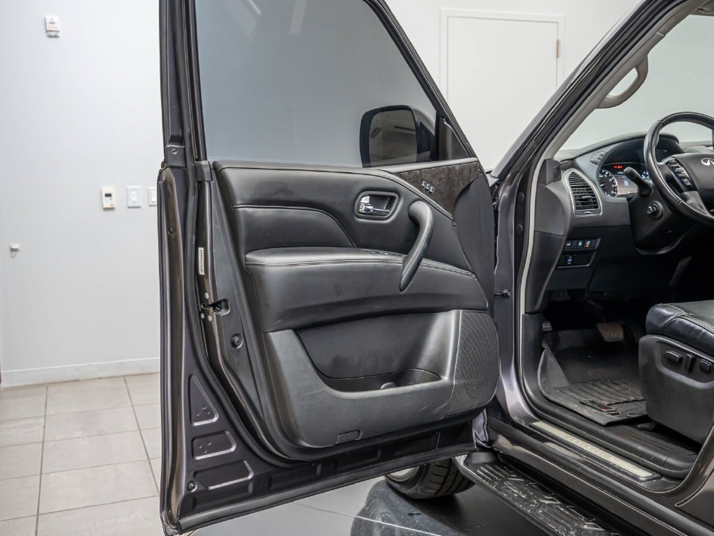 Used 2024 Anthracite Gray INFINITI LUXE image 28