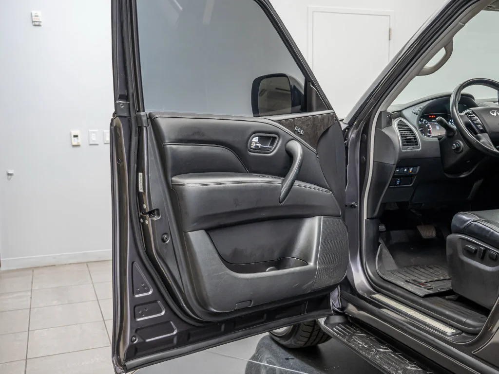 Used 2024 Anthracite Gray INFINITI LUXE image 28