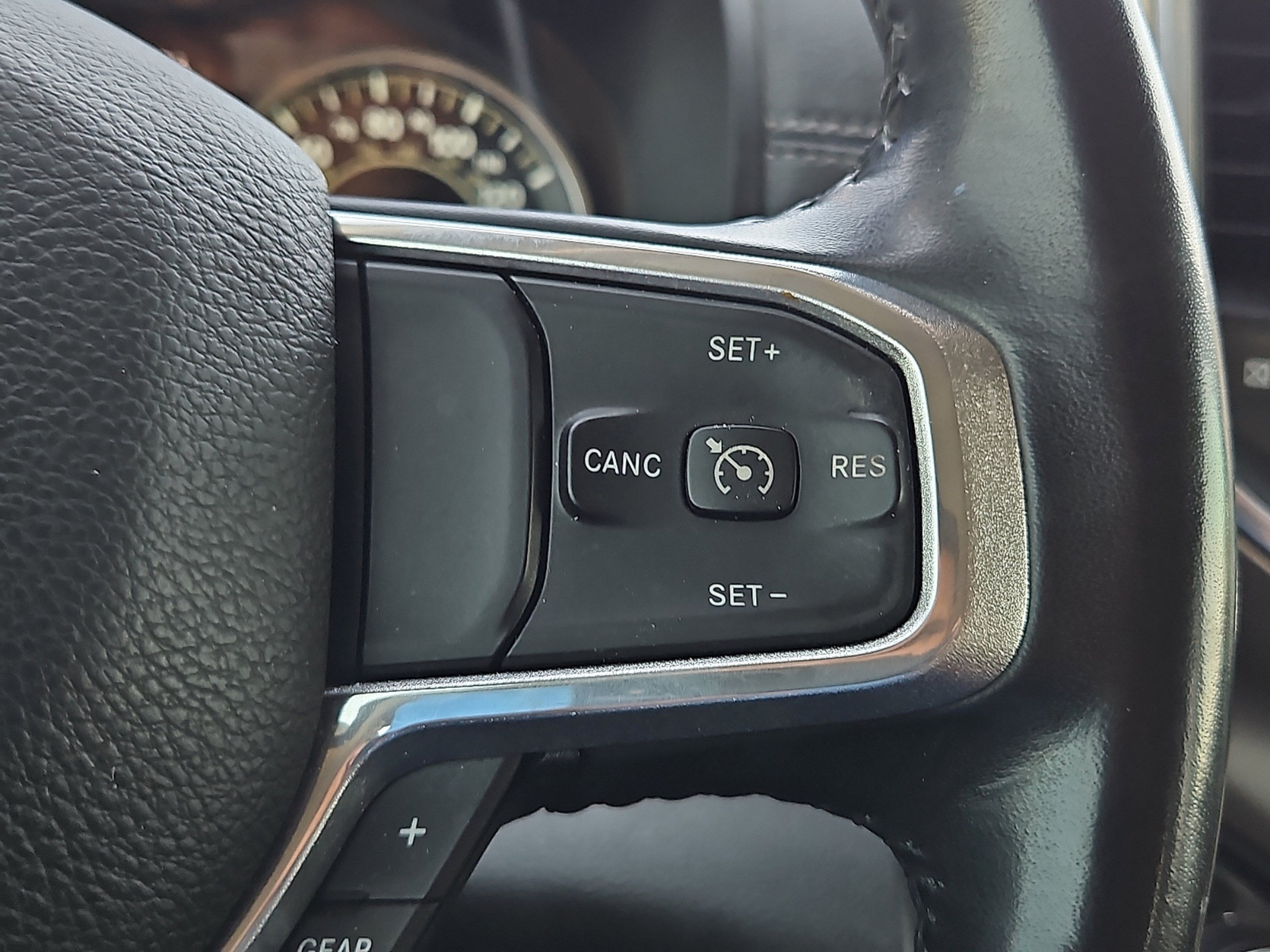 Used 2022 Patriot Blue Pearlcoat Ram Laramie image 17