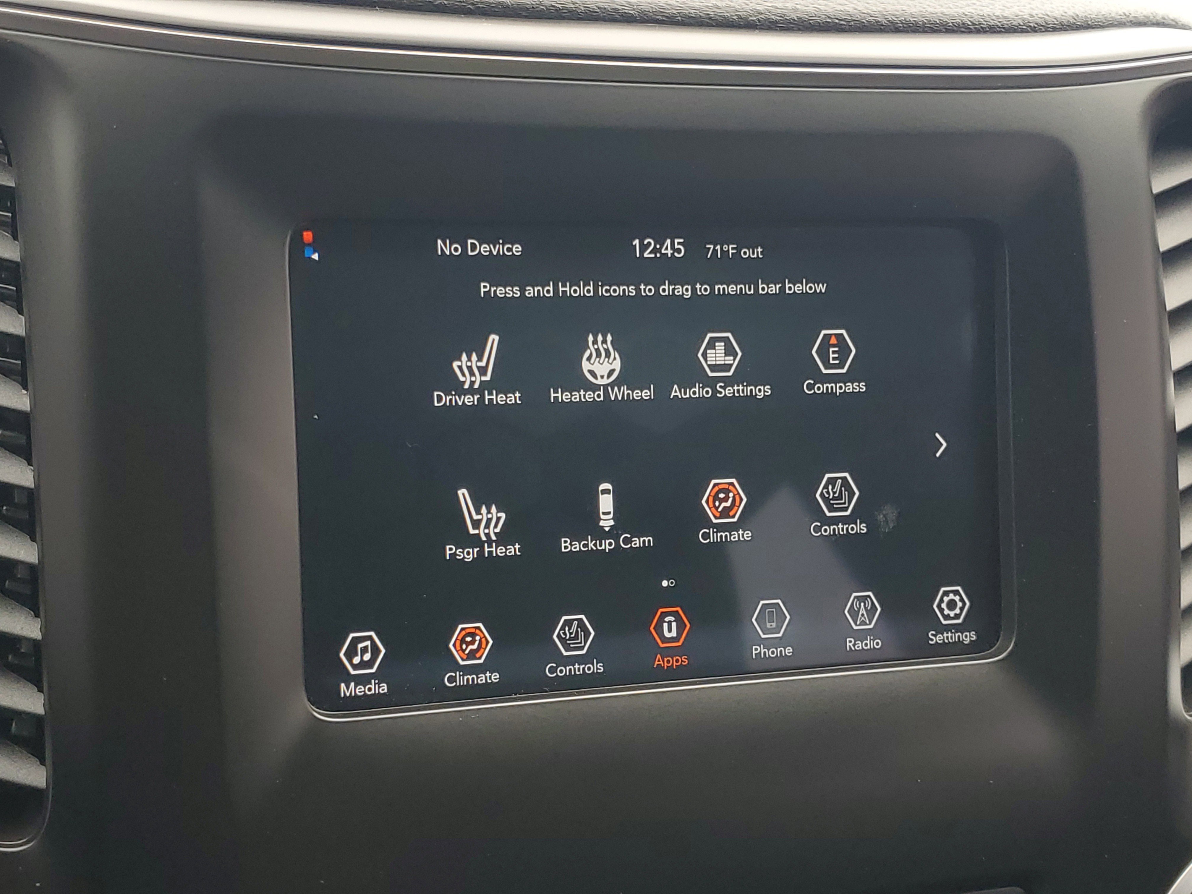 Used 2020 Diamond Black Crystal Pearlcoat Jeep Latitude Plus image 24