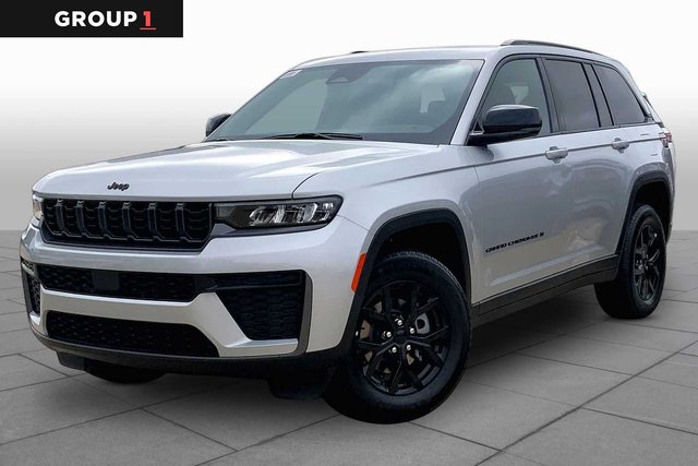 New 2026 Jeep Grand Cherokee Laredo Altitude 4x2 Sport Utility